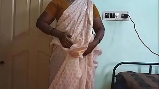 Indian Hot Mallu Aunty Nude Selfie And Fingers For Father-in-law